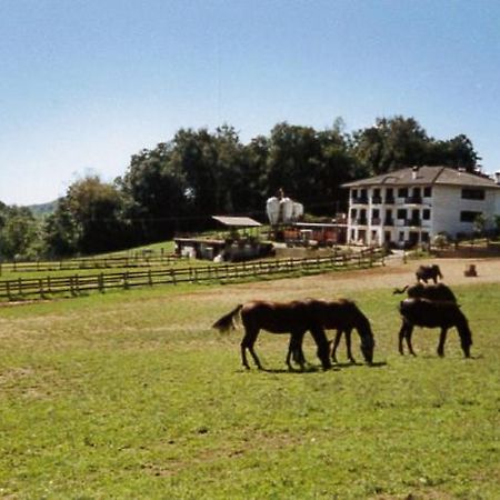 Favetto Family Ranch Bed and Breakfast Rueglio Εξωτερικό φωτογραφία