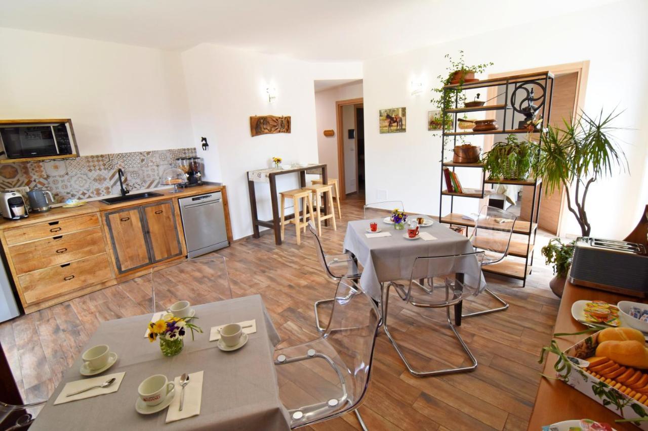 Favetto Family Ranch Bed and Breakfast Rueglio Εξωτερικό φωτογραφία
