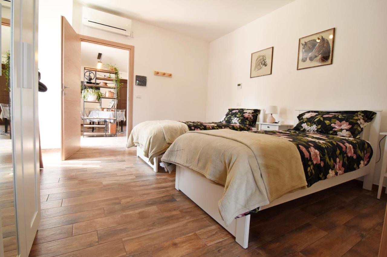 Favetto Family Ranch Bed and Breakfast Rueglio Εξωτερικό φωτογραφία